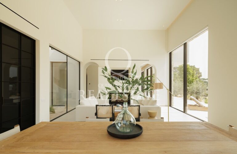 Properties Sidebar v10 - 17